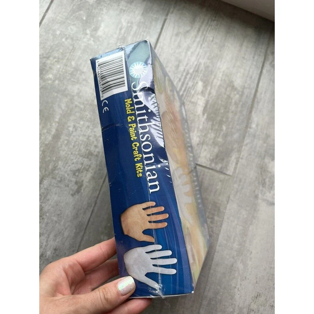 Smithsonian Mold & Paint Craft Kits Mold Your Own HAND Learning Science Art NEW